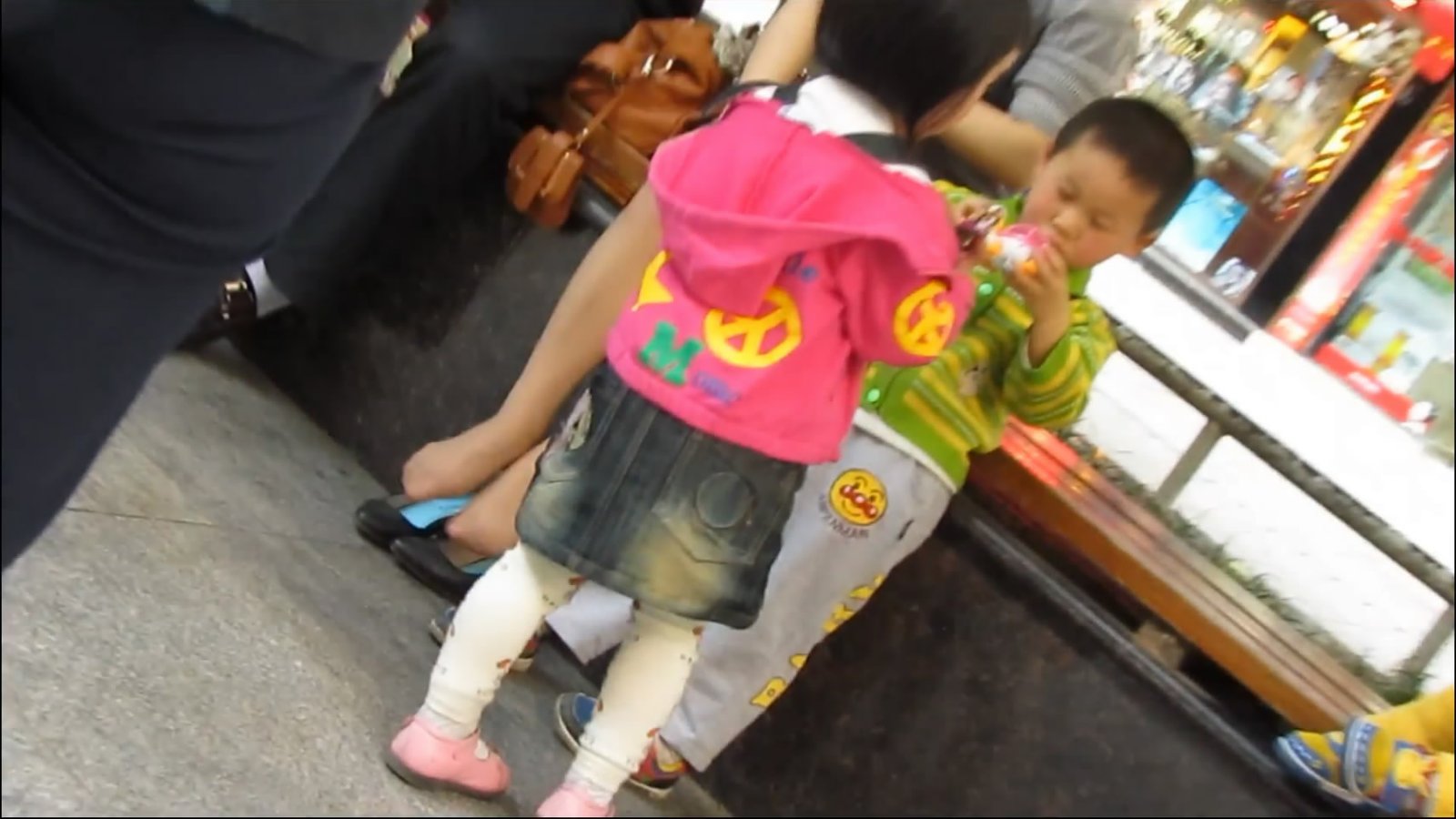 streetsnapshoep[00 00 06][20181209 203448 6]